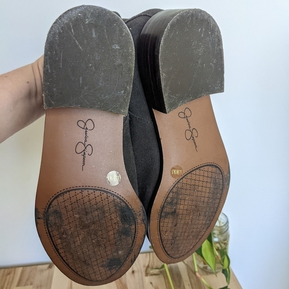 JESSICA Simpson Grey Suede Leather Booties 6.5 Chelsea side zip - Picture 8 of 9